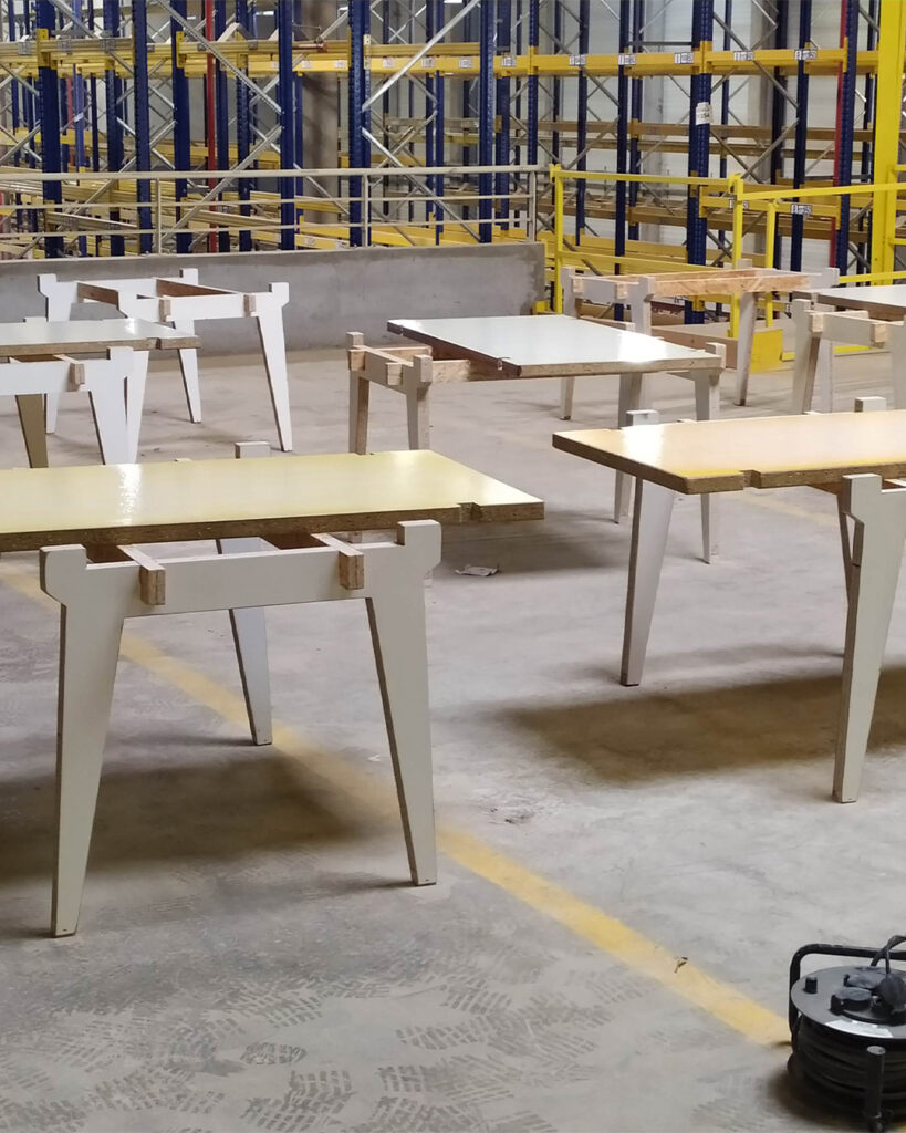 SVP table, made from upcycled door and OSB, by Arthur Bitsch in 2020.