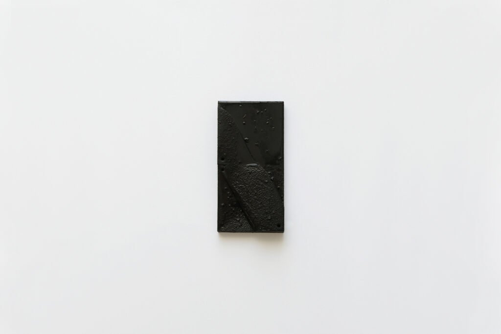 Horizon bas-relief by Arthur Bitsch, created in 2026, made of MDF and 3D-printed PETG, coated with Dark Matter, exploring the concept of nigredo.