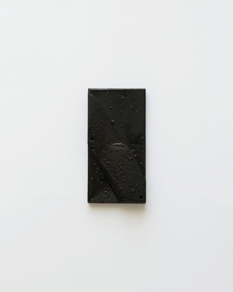 Horizon bas-relief by Arthur Bitsch, created in 2026, made of MDF and 3D-printed PETG, coated with Dark Matter, exploring the concept of nigredo.
